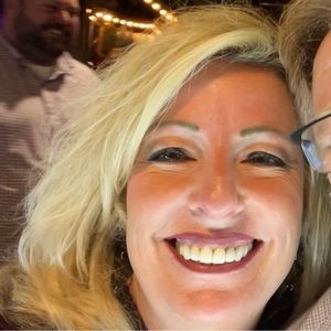 Meet your Posher, Debbie